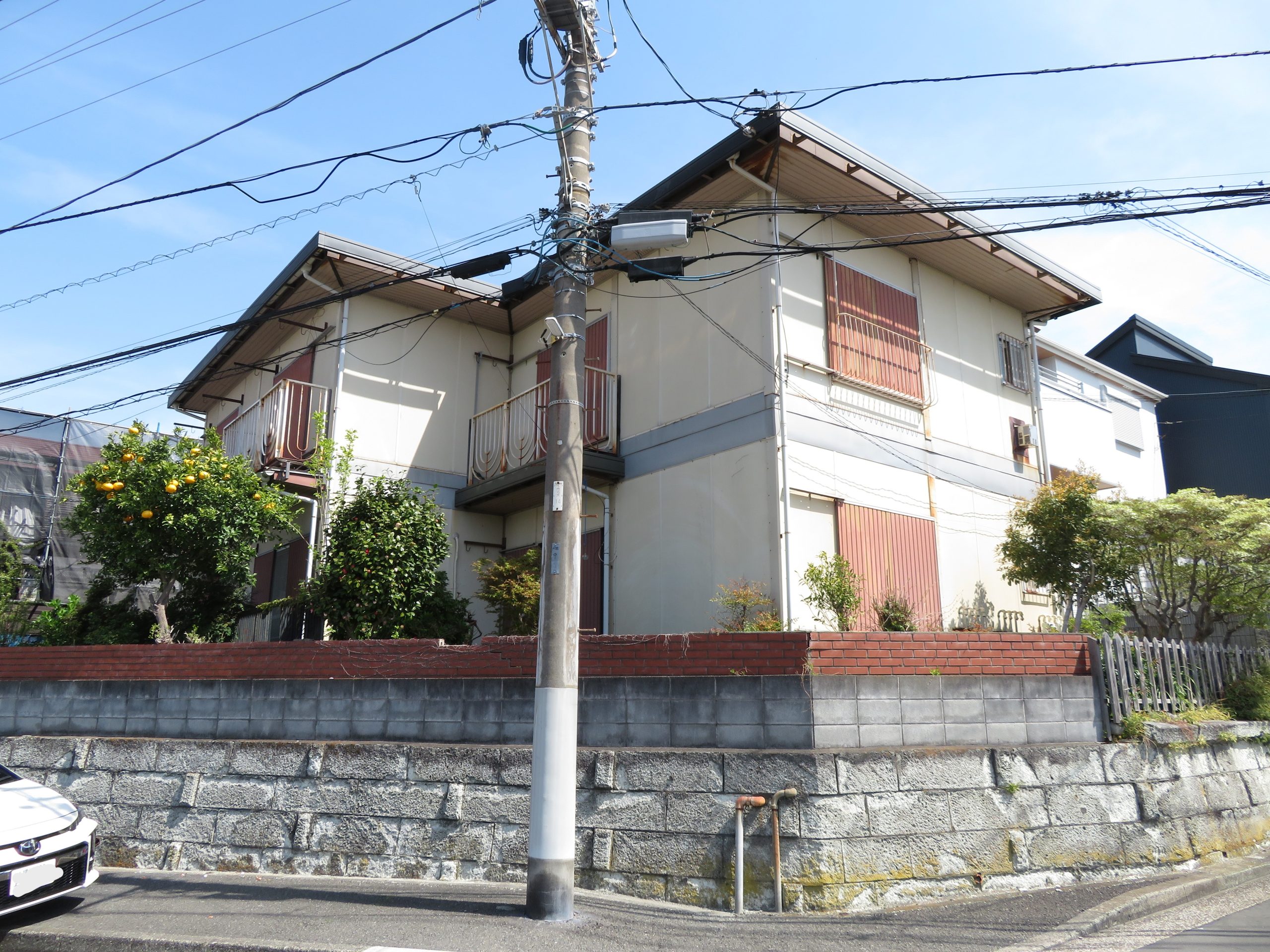 施工前の家の外観写真