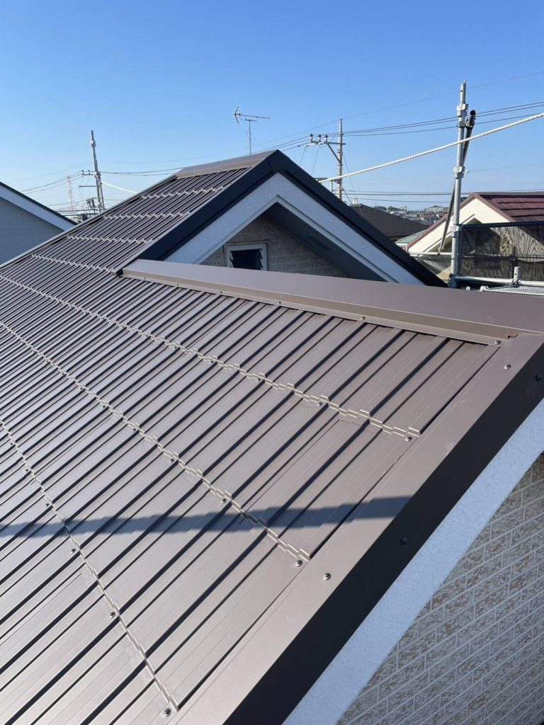 町田市木曽東の　屋根カバー工事　の施工後写真
