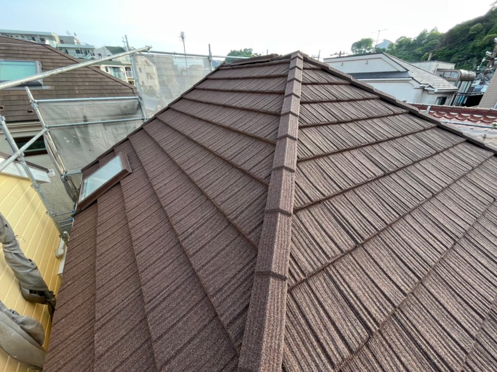 横浜市磯子区の　屋根カバー工事　後の屋根