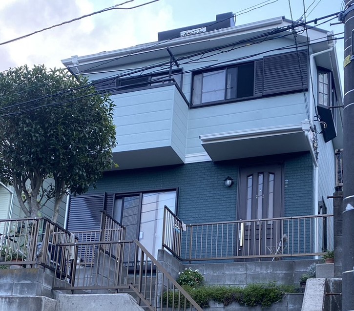 横浜市金沢区の　外壁・屋根塗装工事　後の外観写真