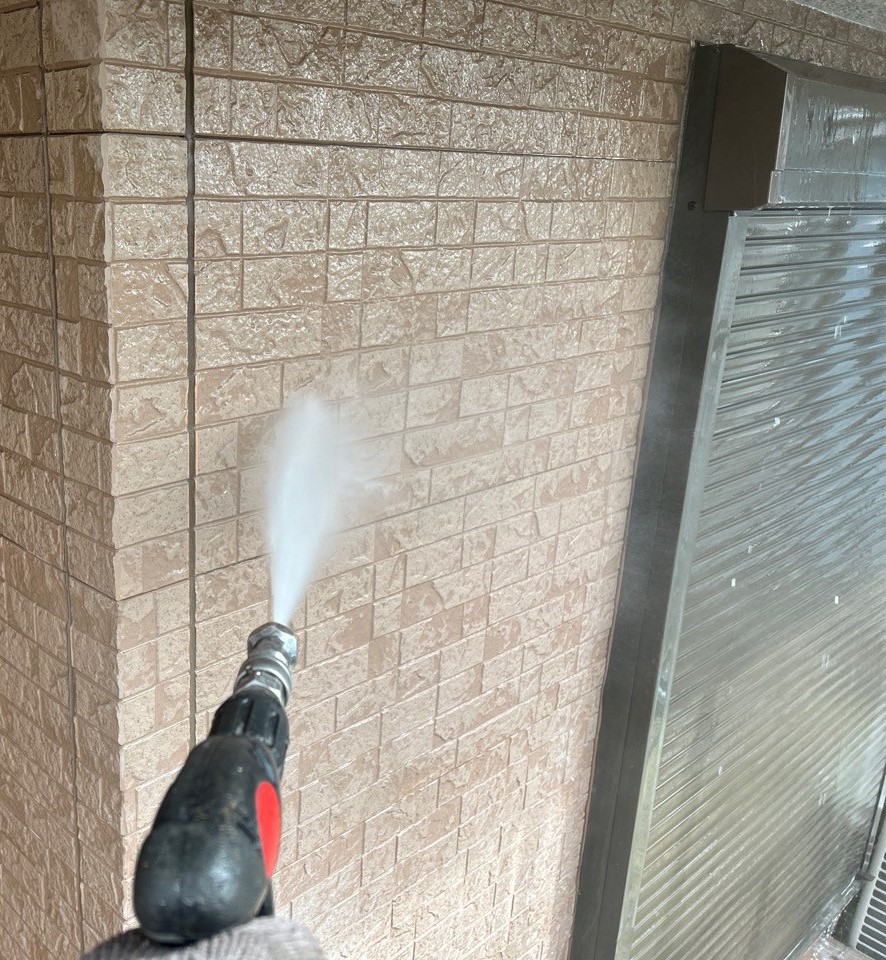 外壁のバイオ高圧洗浄