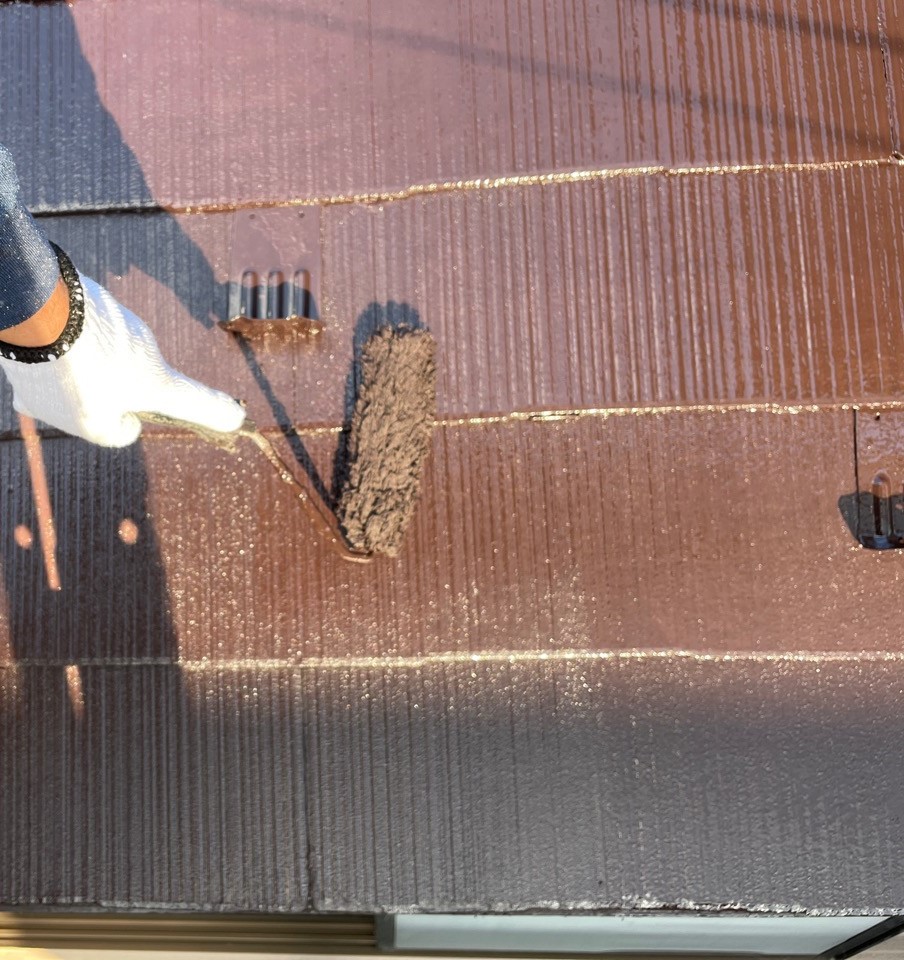 ガイソールーフガードマルチコートによる屋根の上塗り